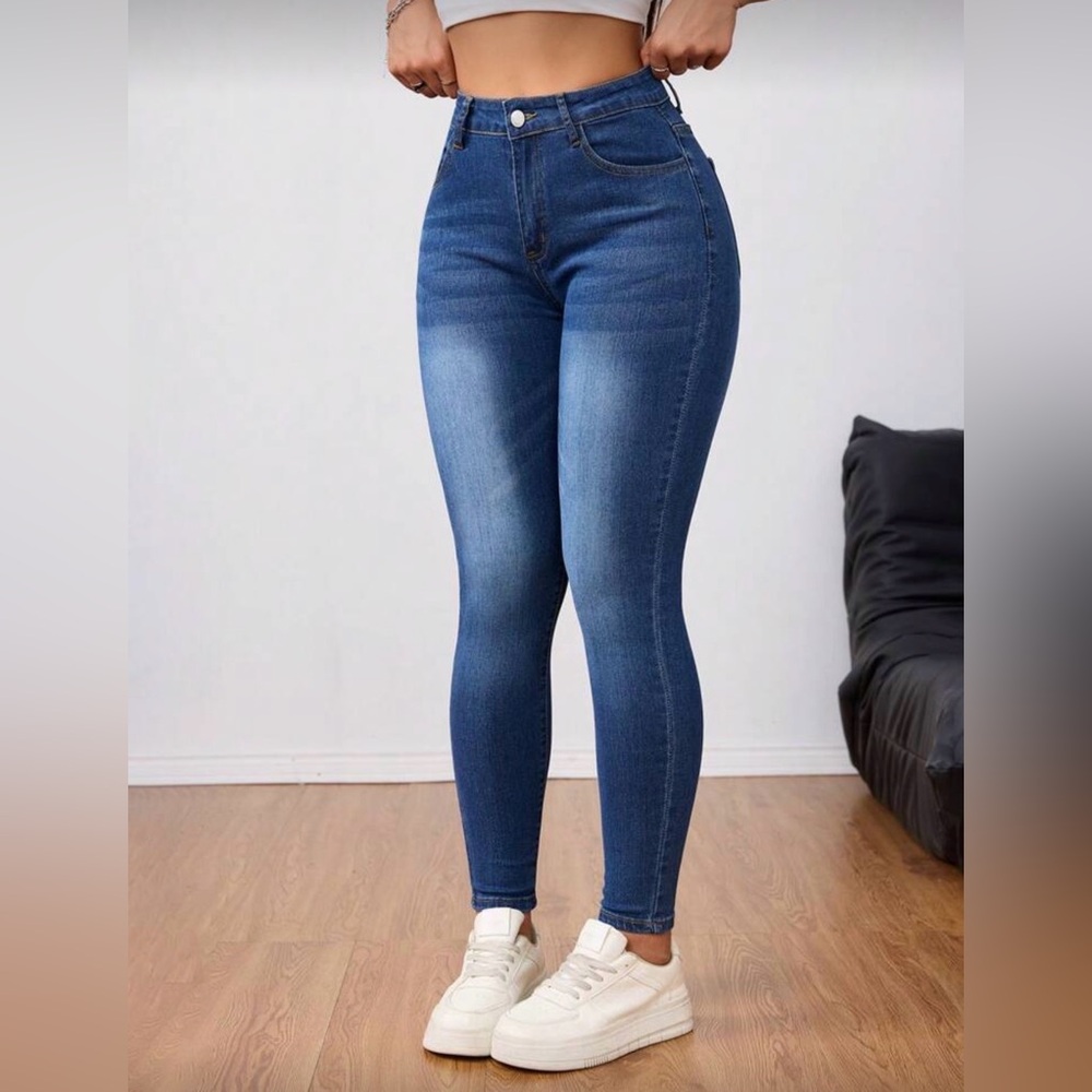NWOT SHEIN Stylish Blue Skinny Jeans for Women